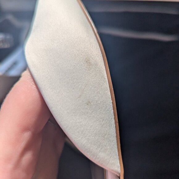 Vera Wang-white flats - Picture 3 of 4